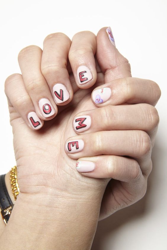 Unghie San Valentino - nail art romantica