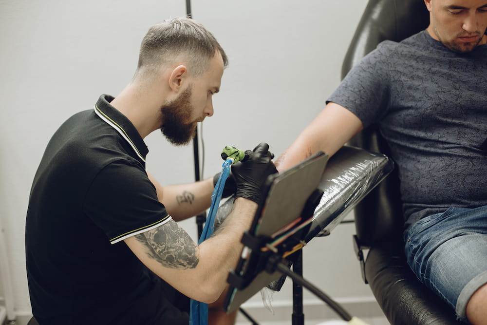 Come tatuare in sicurezza